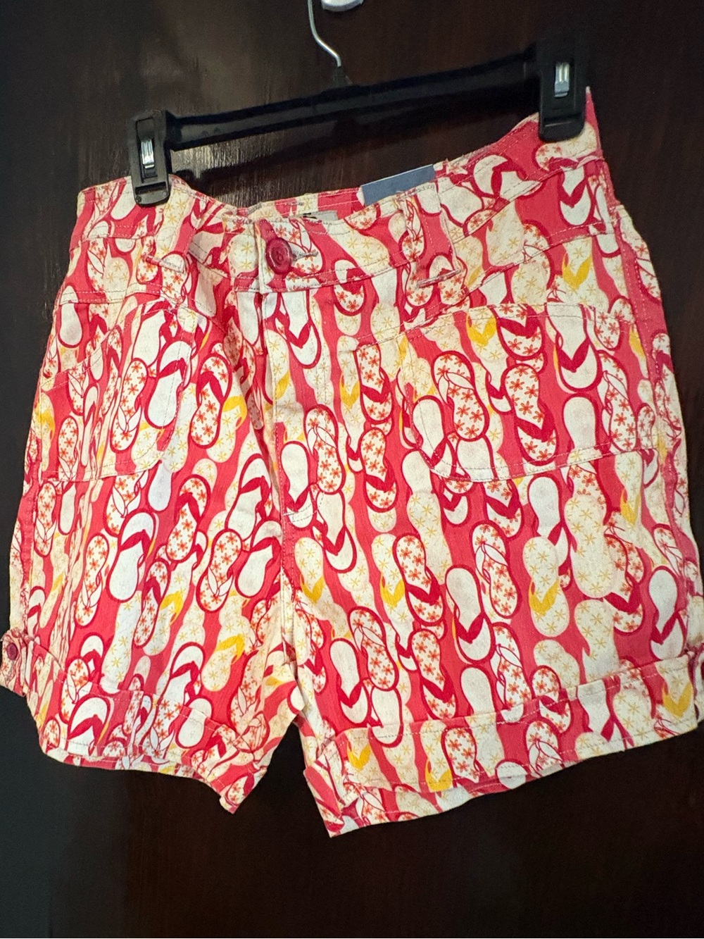 Bundle 3 for $15. Women’s Pink Flip-Flop Print Cotton Denim Shorts. Size 17/18.